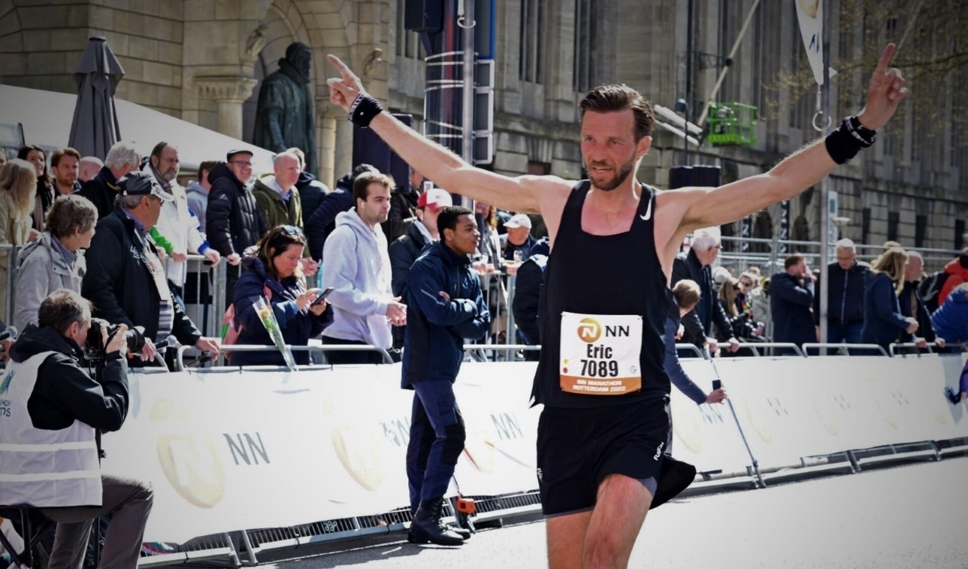 In april 2022 sloot Eric Scholtes de Rotterdam Marathon binnen drie uur af en was daarmee de snelste Vllaardinger. (Foto: PR) 