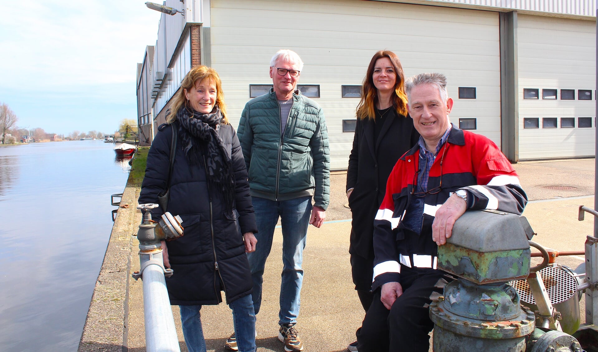 Laatste bezoek aan Scheepswerf De Vooruitgang en Verschuur Olie in Alphen: vlnr Hanny en Leo Streng, Ramona Dagevos en Teun de Jong.