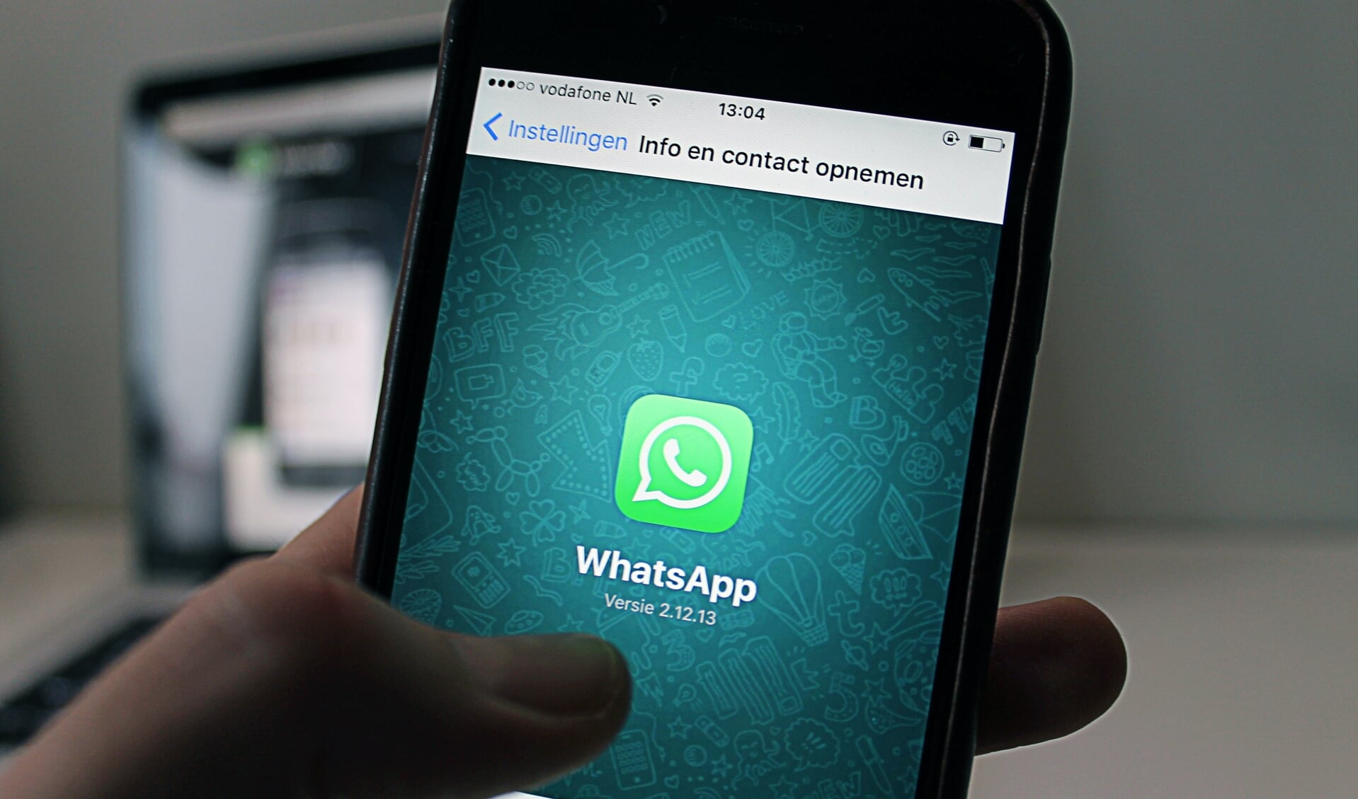 Wijkagenten waarschuwen voor een nieuwe oplichtingstruc via Whatsapp.