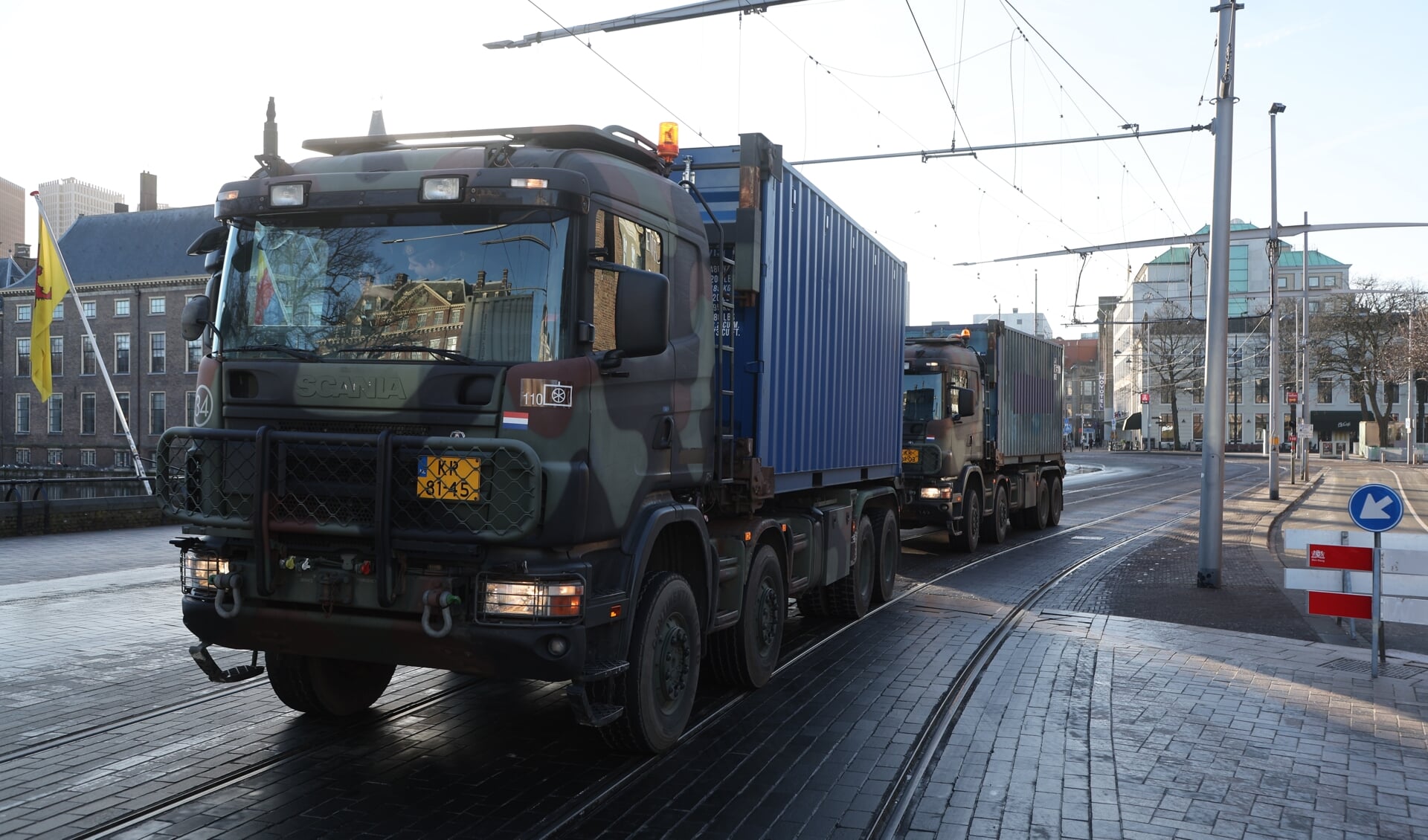 Den Haag centrum afgesloten door legervoertuigen 