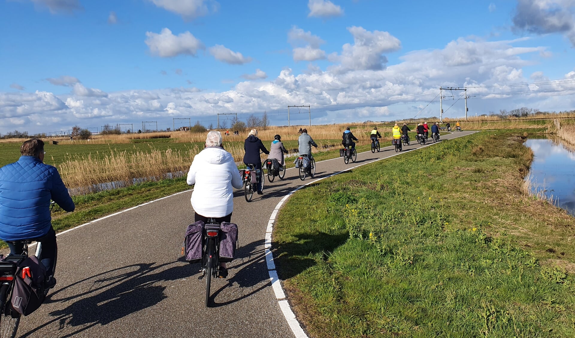 Het Doortrapteam van Team Sportservice West-Friesland en Team Sport Hoorn heeft in samenwerking met de Hoornse Ren en Tour Club mooie fietsroutes ontwikkeld van ongeveer 25 kilometer voor senioren. 