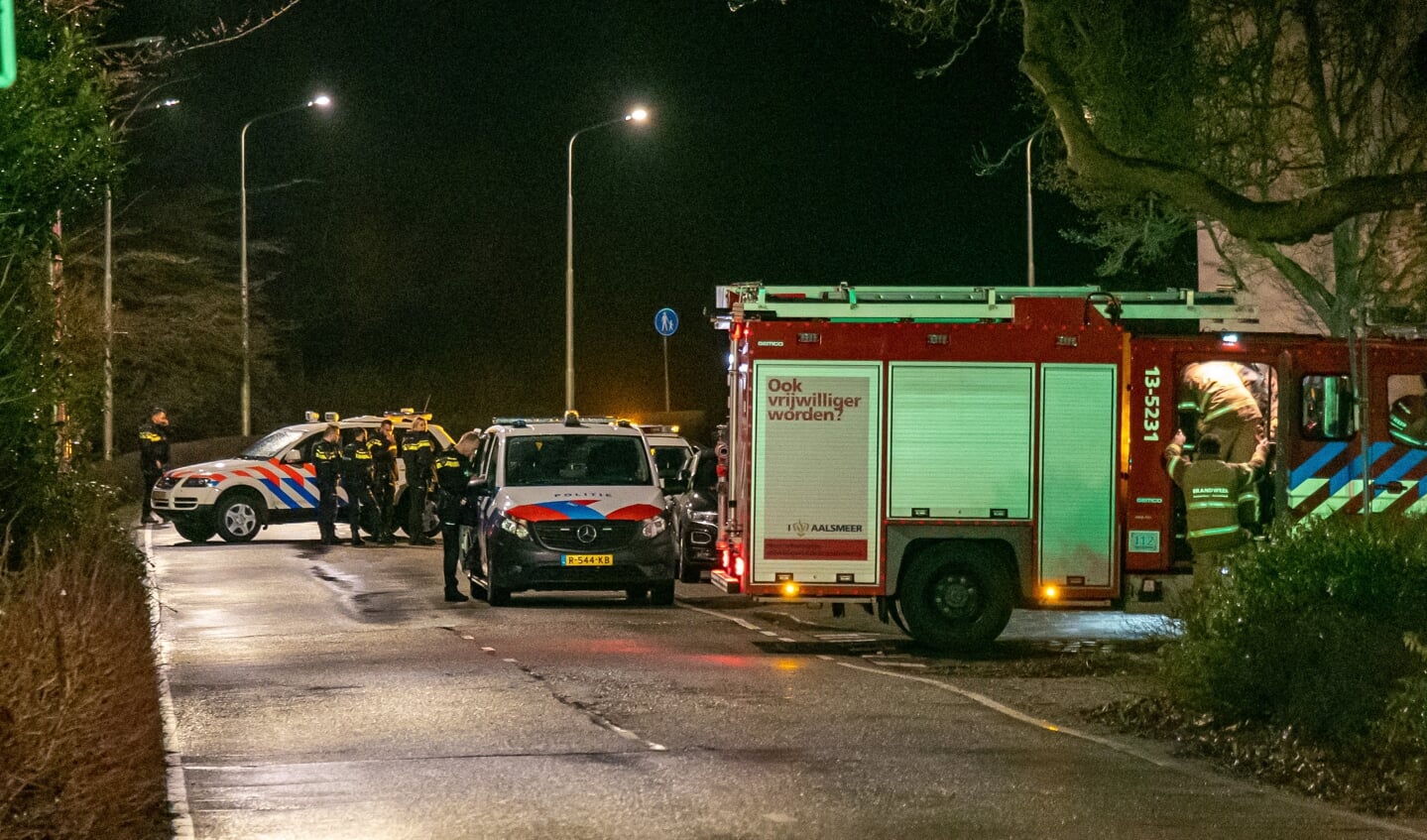 Brandweer en politie in actie op de Parklaan in Aalsmeer