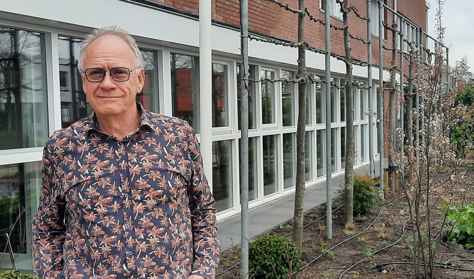 Klimaatburgemeester Rob van der Wal heeft een tuin voor zijn bedrijfspand.
