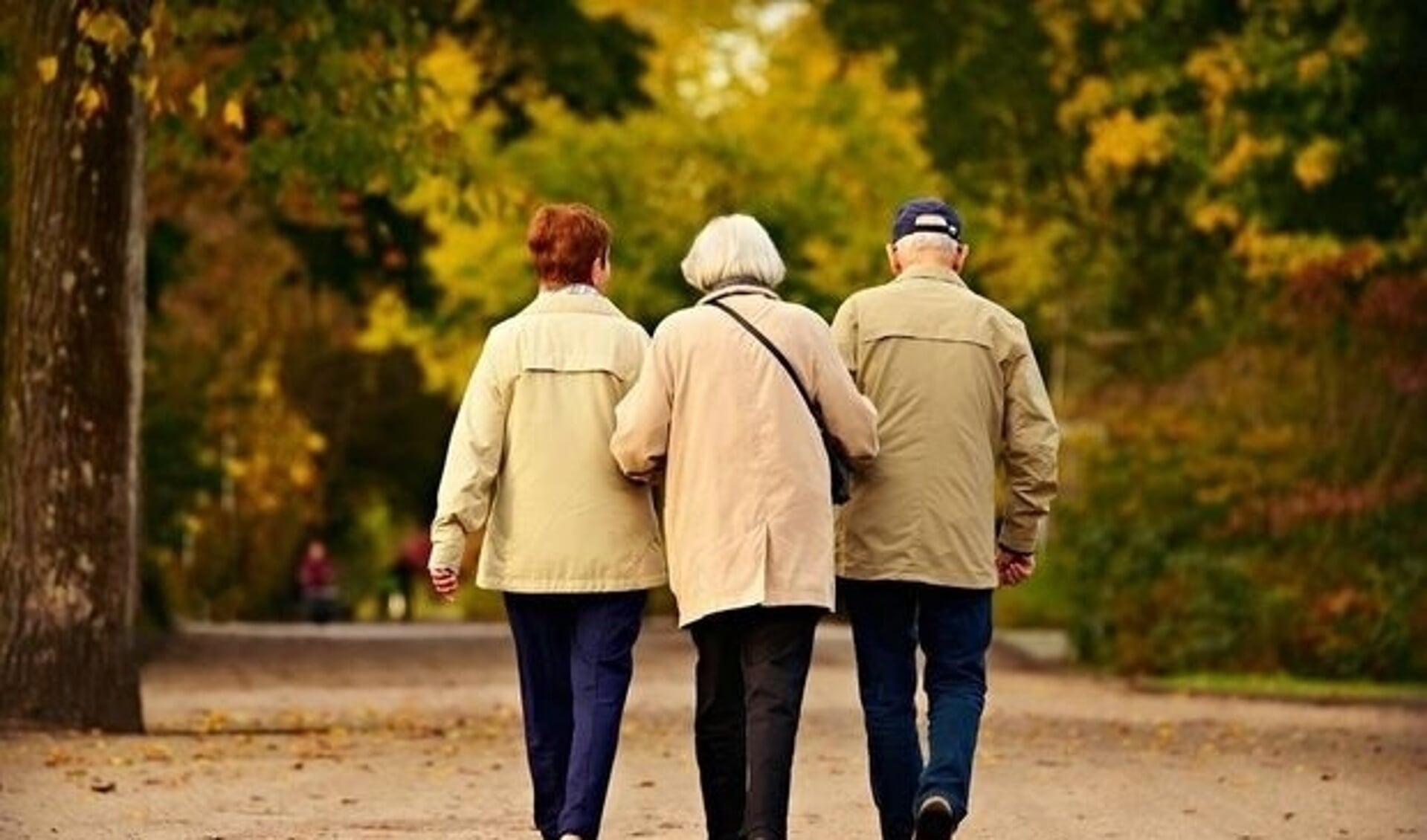Bij groepswonen wonen ouderen zelfstandig, maar doen ze in groepsverband activiteiten.