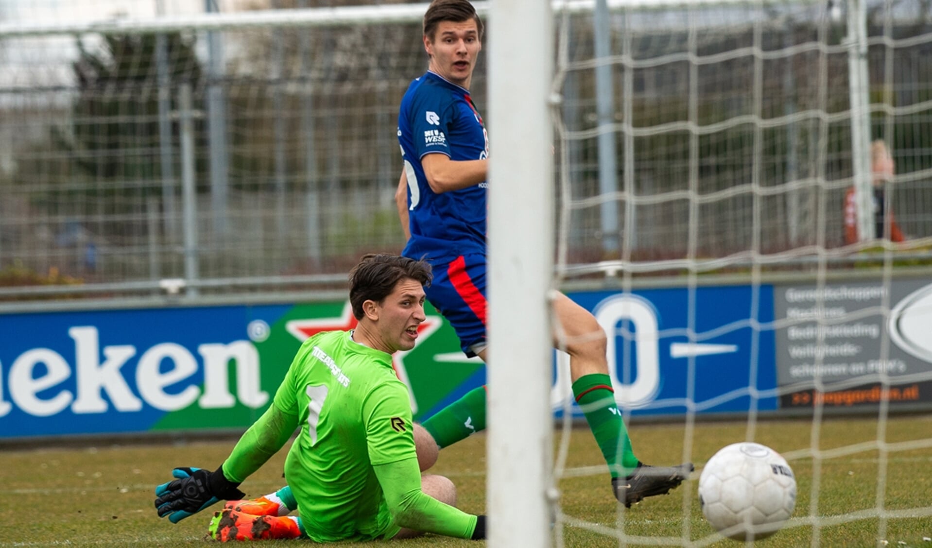 Ricky van Mierlo, op archiefbeeld scorend tegen SV Honselersdijk, rekent op succes voor VELO in de nacompetitie.