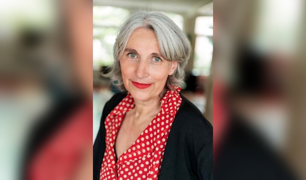 Die deutsche Bestsellerautorin Monika Peetz erschließt den Käsemarkt