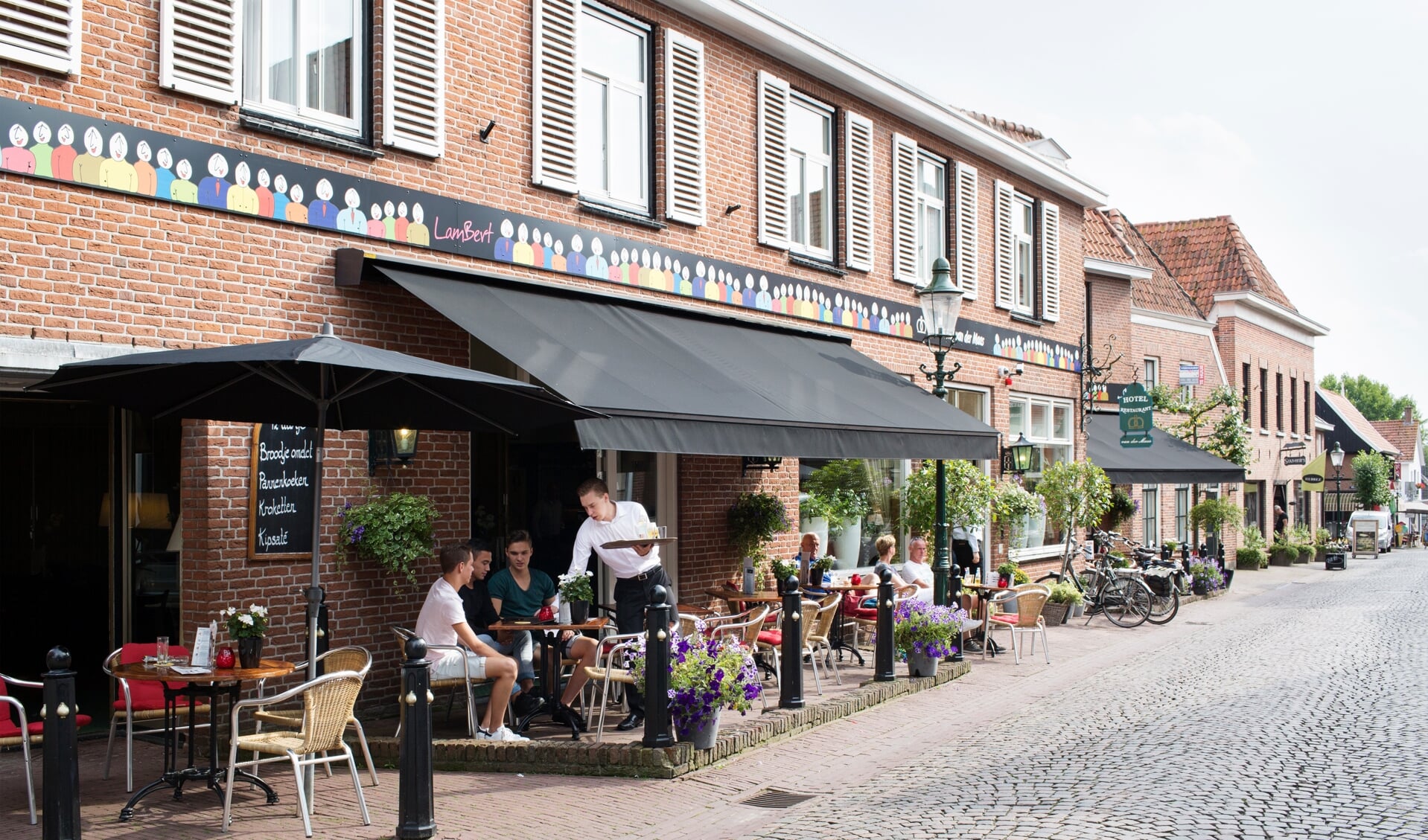 Het gastvrije Hotel van der Maas in Ootmarsum.