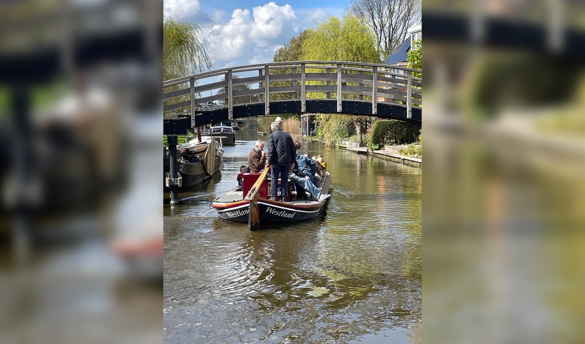 Schipper Siem van der Meer verzorgt de vaartochten met zijn eigen westlander. 