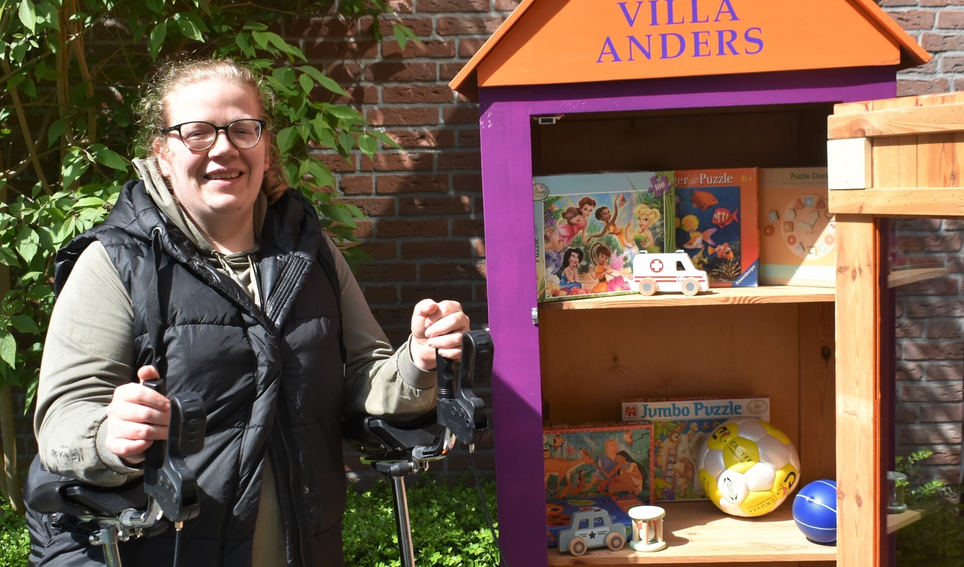 Lisanne, deelnemer van Villa Anders, hoopt dat er veel speelgoed gedoneerd wordt aan de Speelgoedbank in oprichting.