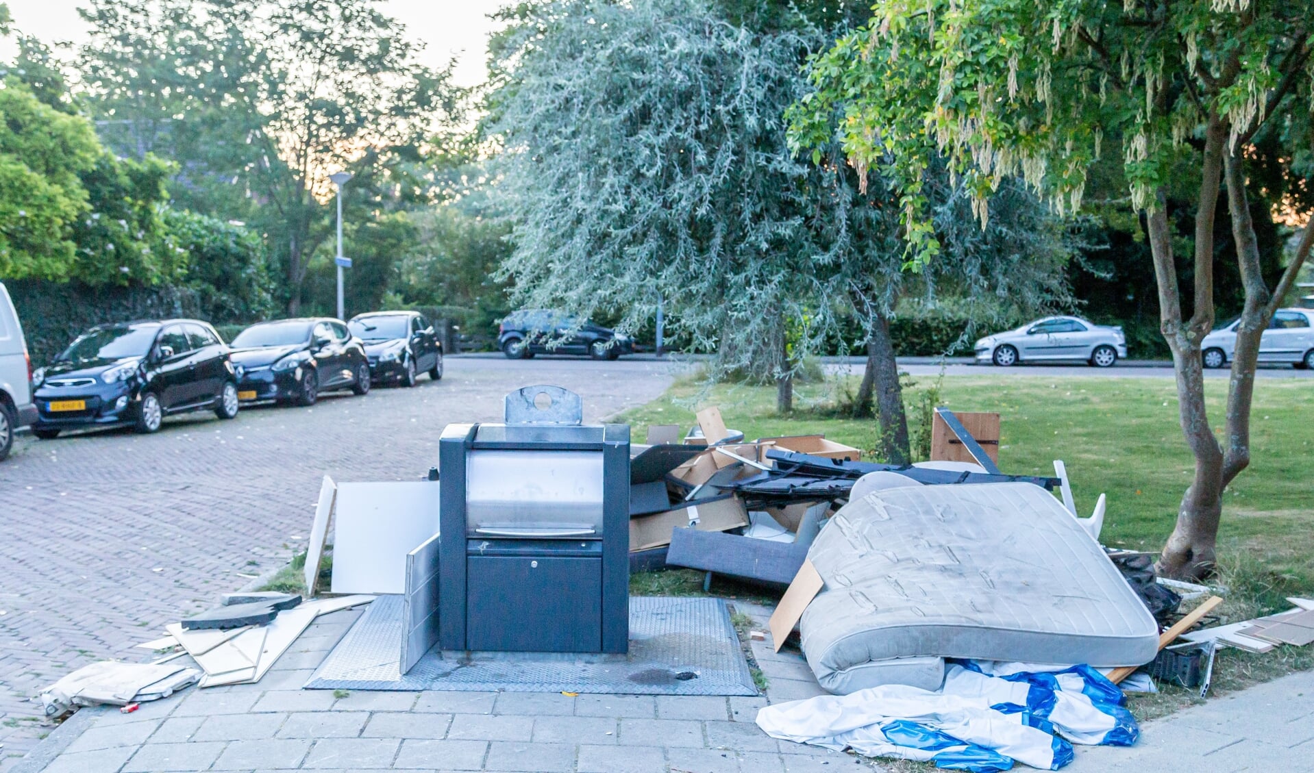 Stadsbeheer Rotterdam neemt per 1 april 2024 onder andere de ophaal van grofvuil van Irado over.