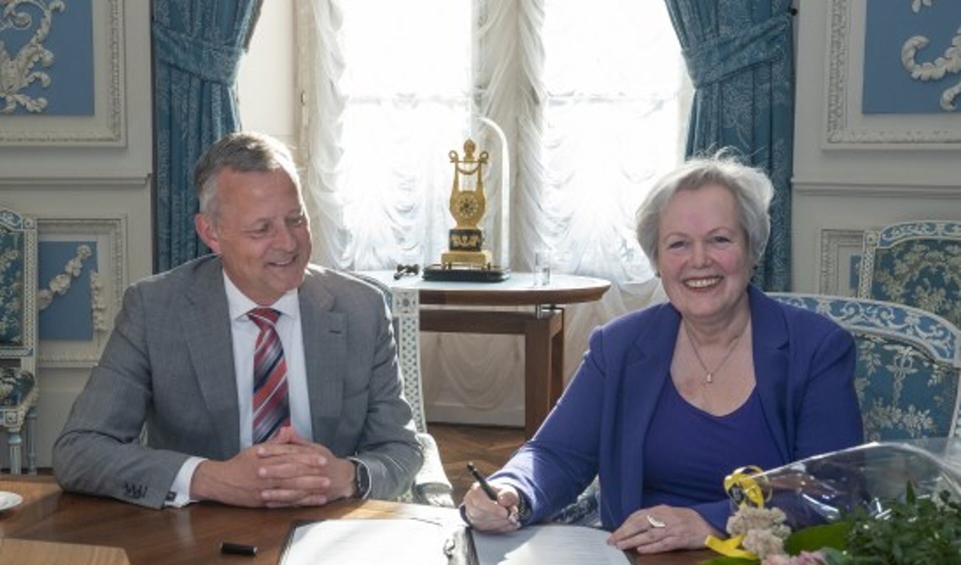 Karen Heerschop met Arthur van Dijk, Commissaris van de Koning in Noord-Holland.