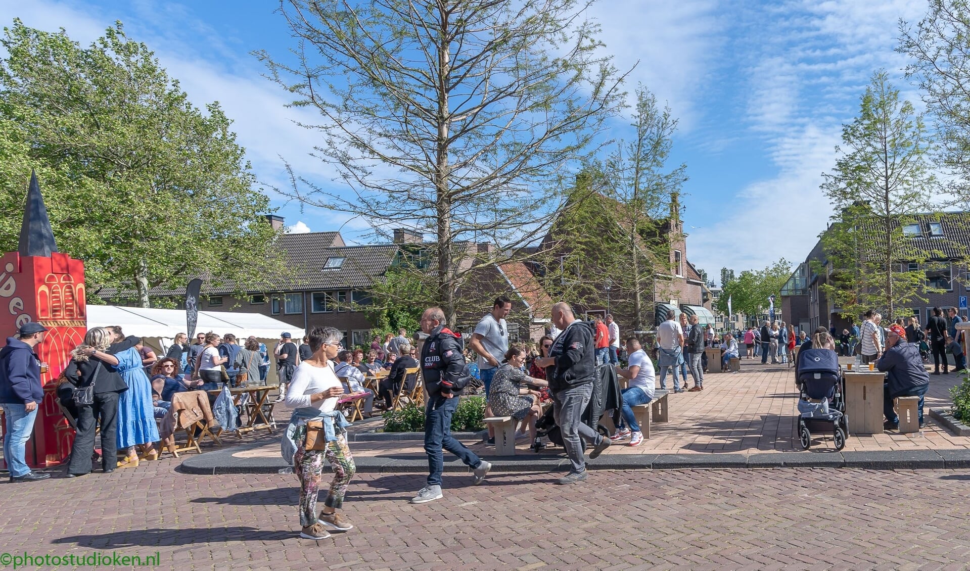 Op het Kerkplein vindt de elfde editie plaats van de manifestatie Beverwijk Uit de Kunst (BUK).
