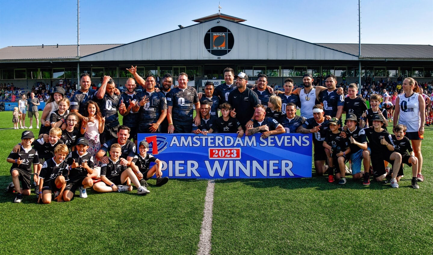 HAKA Rugby Global uit Nieuw-Zeeland wint de Pier Elite (Vets 10s).