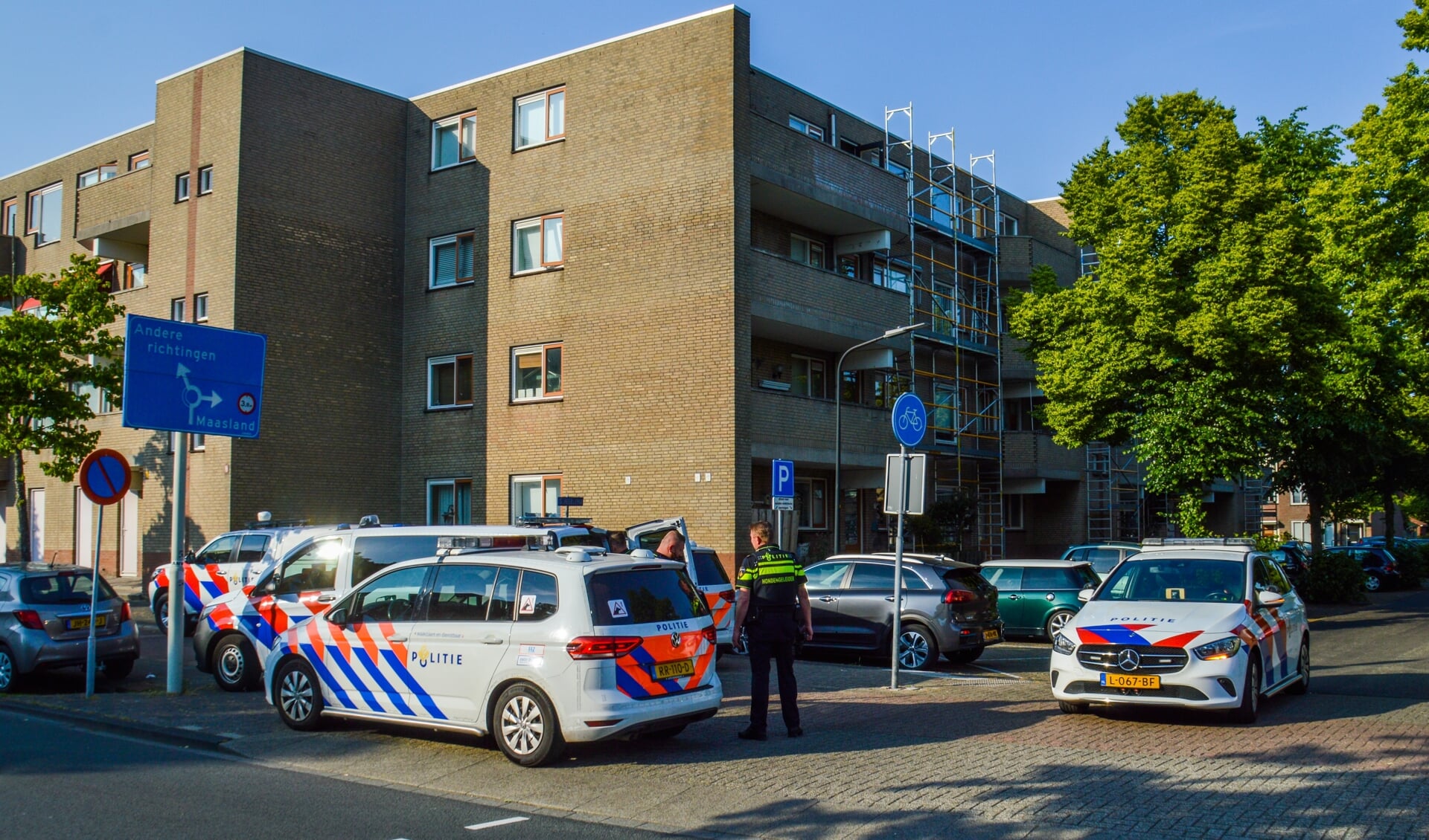 Forse politie-inzet nadat man zijn buren bedreigd met kettingslot in zijn handen Wagenstraat