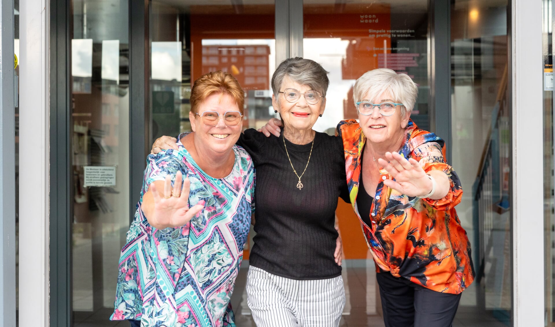 Deze drie dames namen het initiatief om eenzaamheid onder ouderen tegen te gaan.