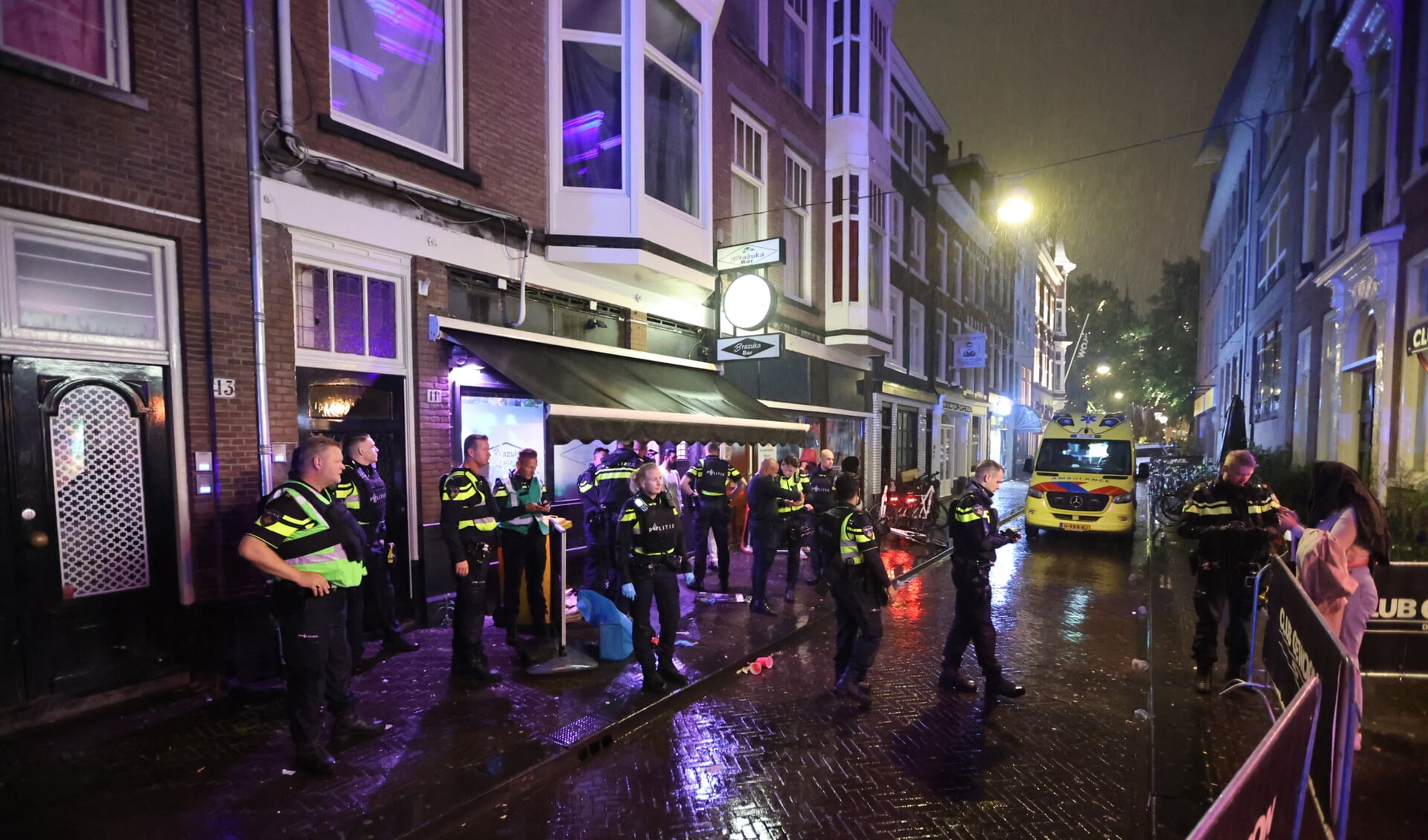  Man zwaargewond bij schietpartij Herenstraat Den Haag