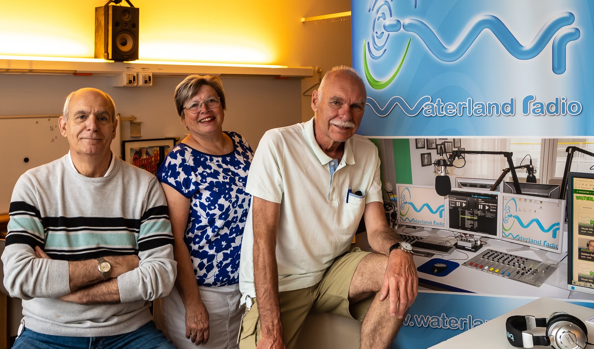 Marian, Bertus en André in de studio van het Dijklander Ziekenhuis.