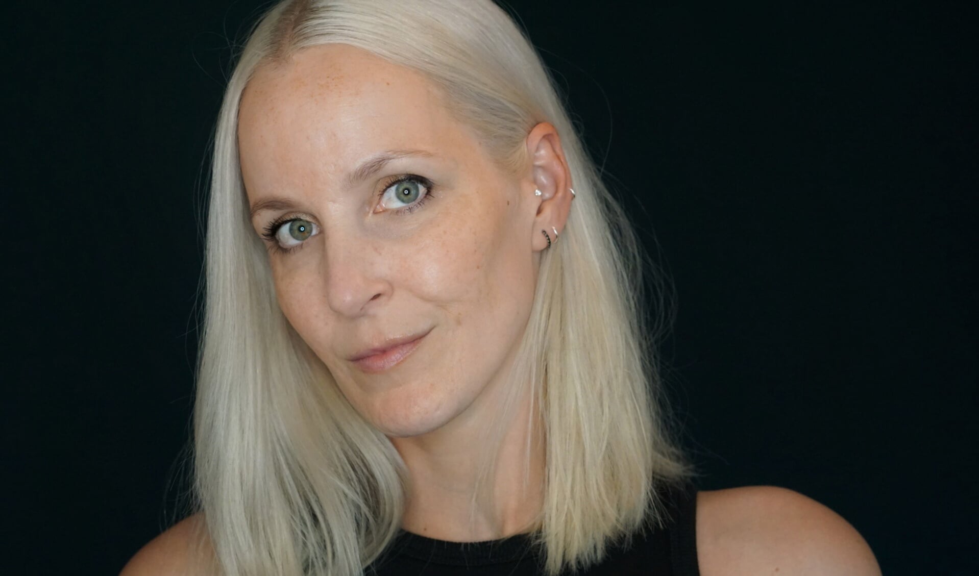 YA-auteur Nadine Swagerman signeert bij de Queer Boekenkast.