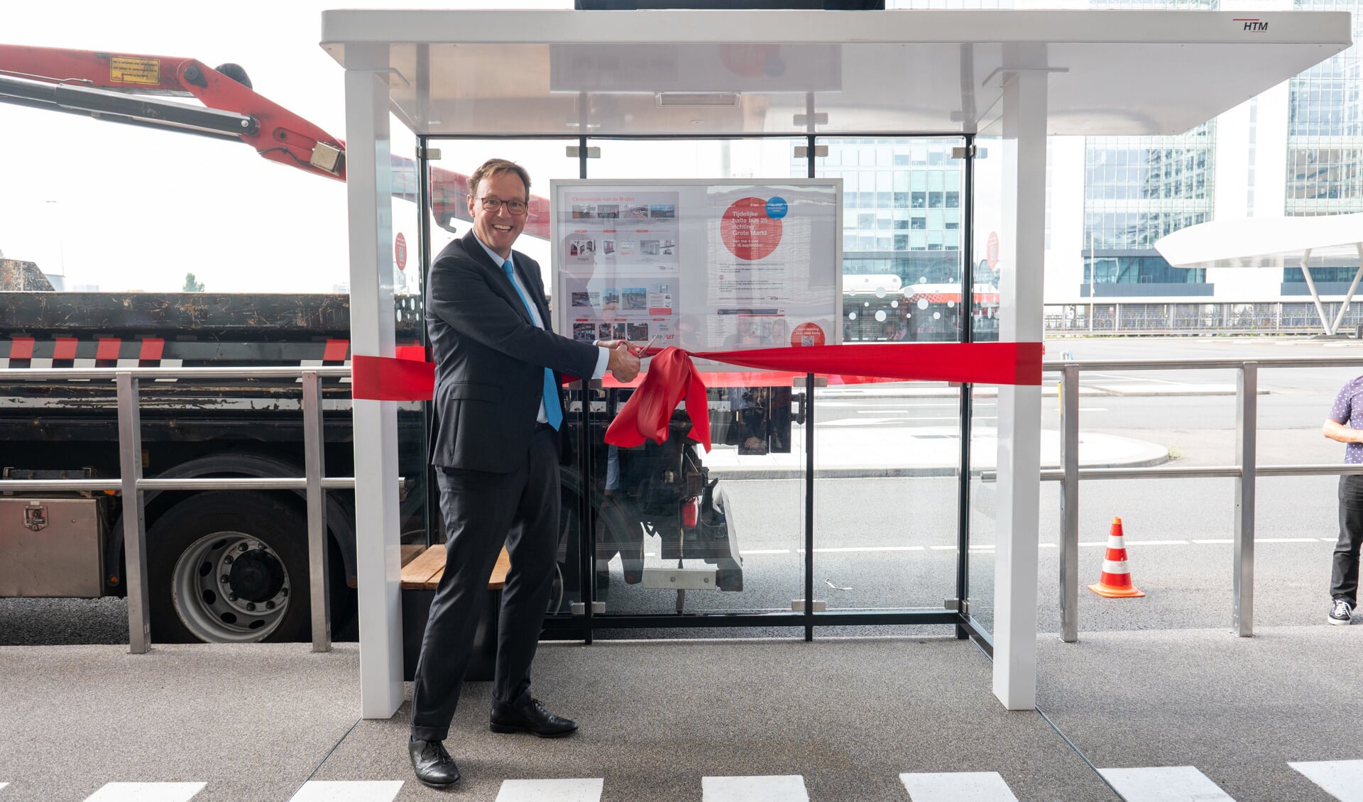 Algemeen directeur Jaap Bierman verricht de officiële opening.