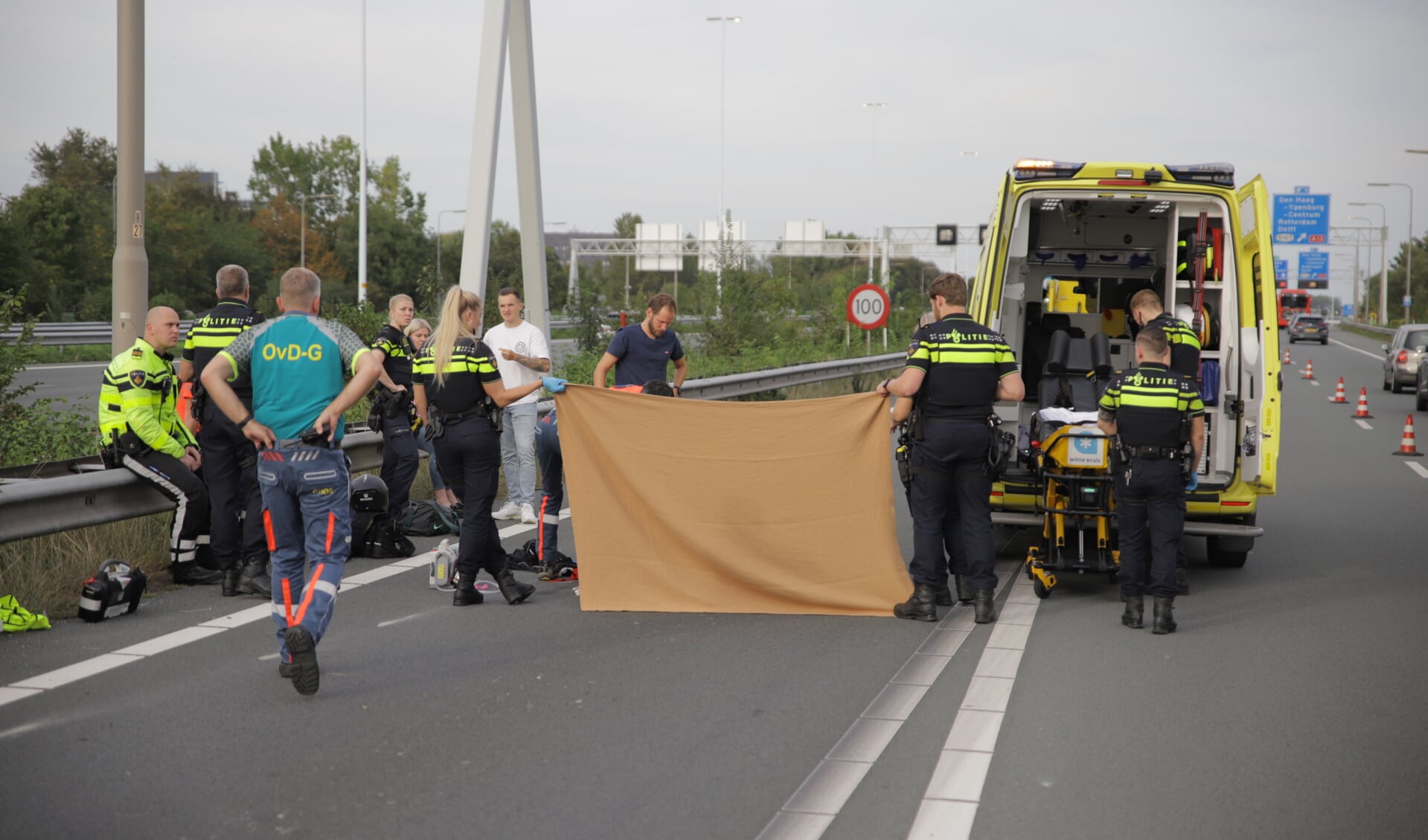 Motorrijdster zwaargewond op de A4 thv Rijswijk