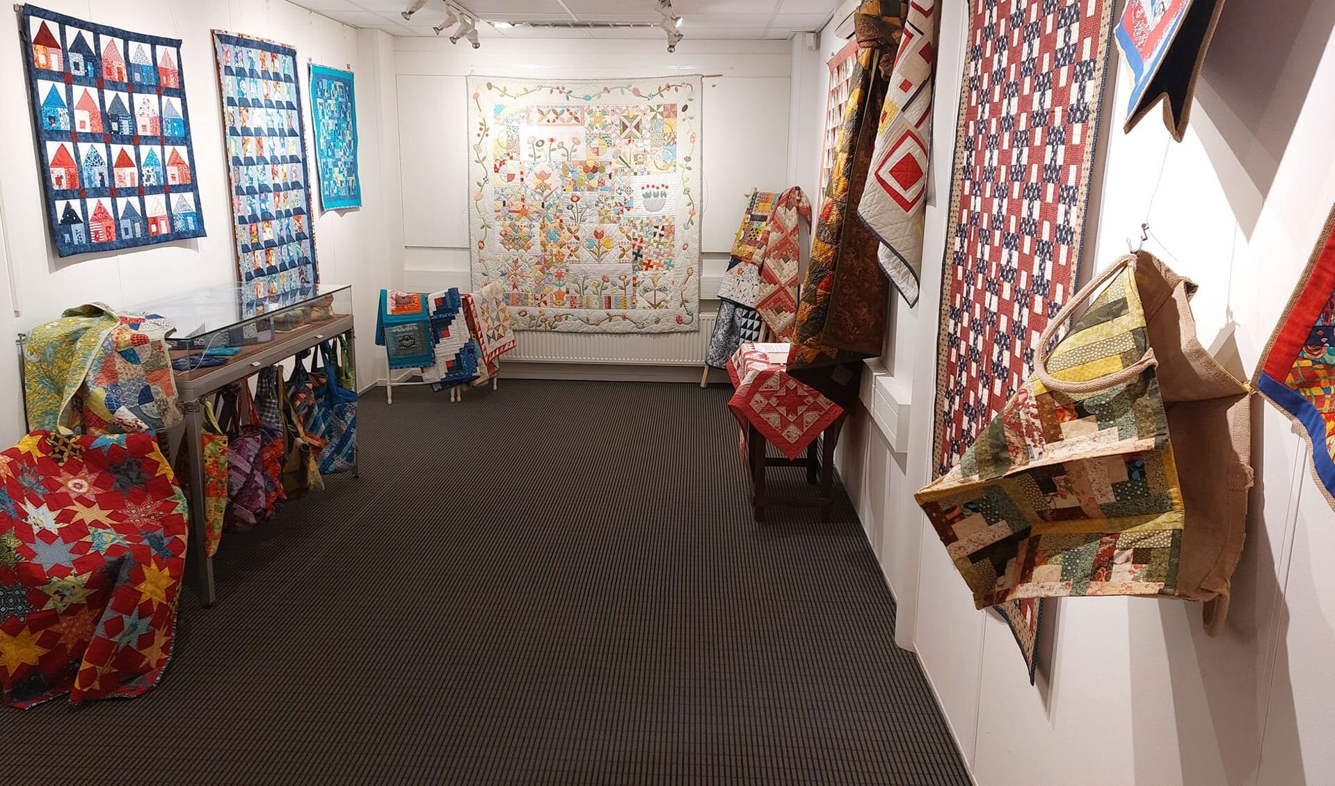 Bekijk de collecties in het museum gratis.