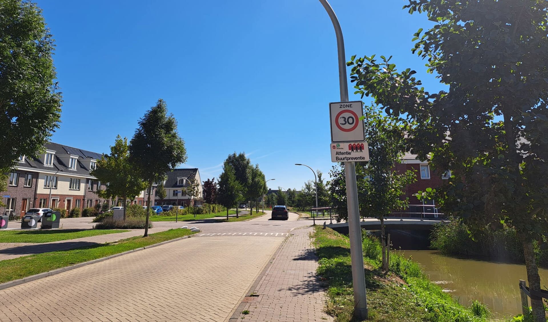 De entree van de nabijgelegen bebouwde kom van Den Hoorn, waar veel inwoners zich zorgen maken.