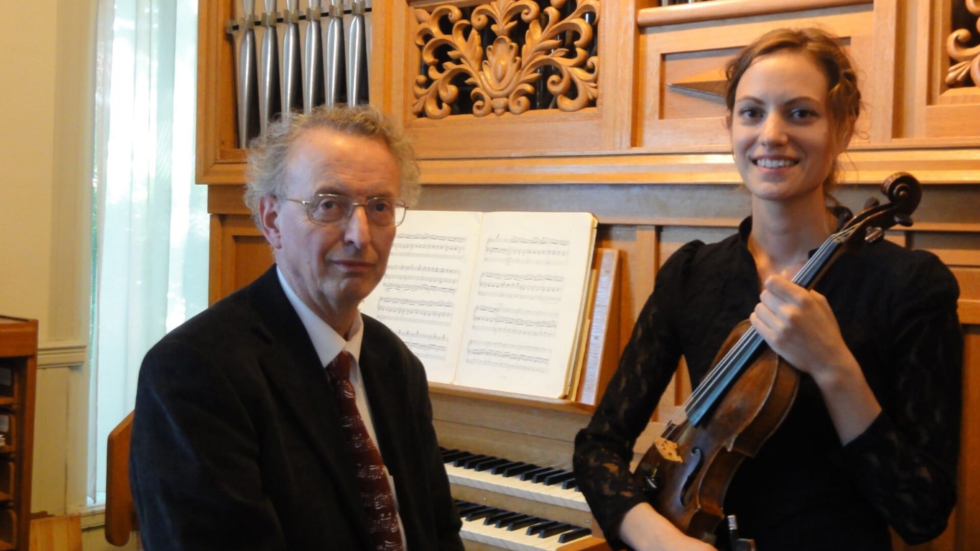 Organist Ton van Eck en violist Anne van Eck.