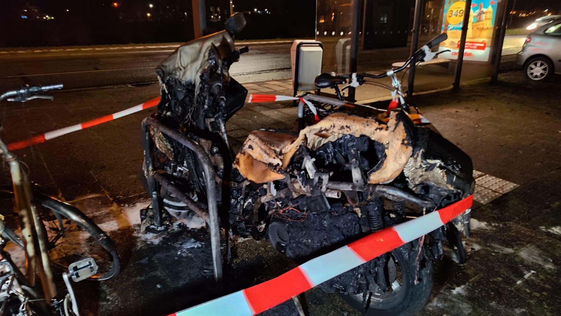 Scooter In Brand Aan Grotenhuysweg In Purmerend | Al Het Nieuws Uit ...