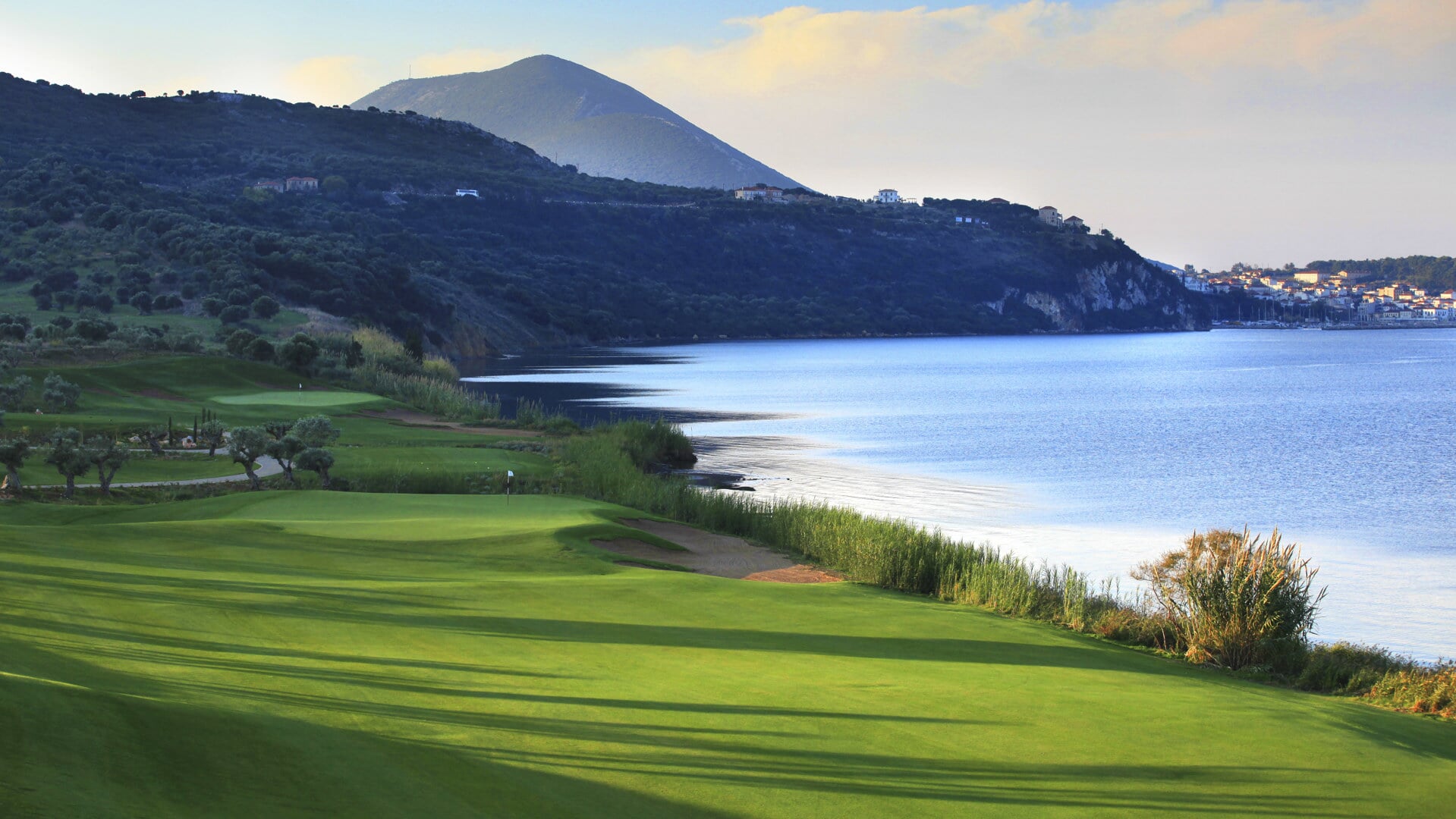 De prachtige Bay Course is visueel al een plaatje, maar voor de golfer is het ook echt elke hole genieten.