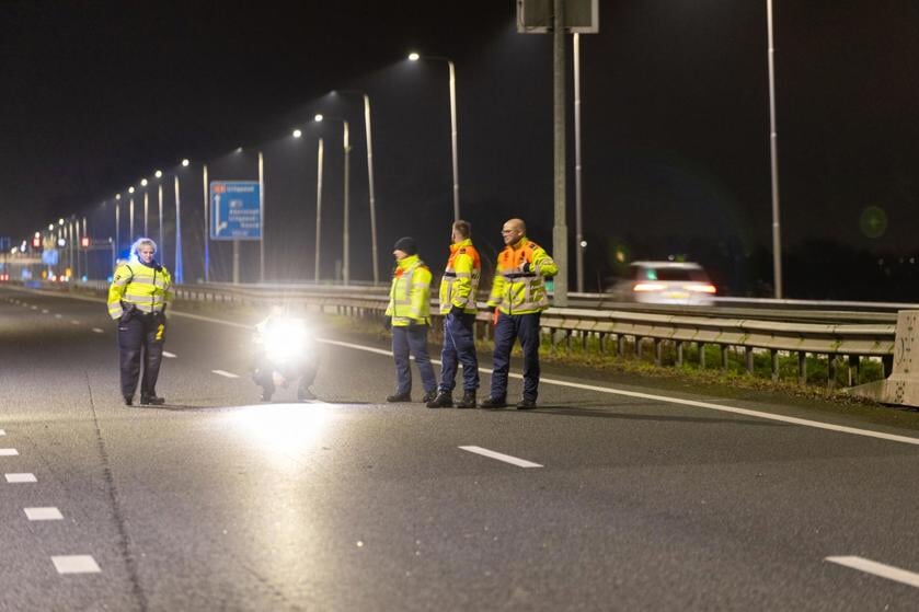 Ernstig Ongeval Op A9 Bij Akersloot: Auto Belandt Op De Kop, Twee ...