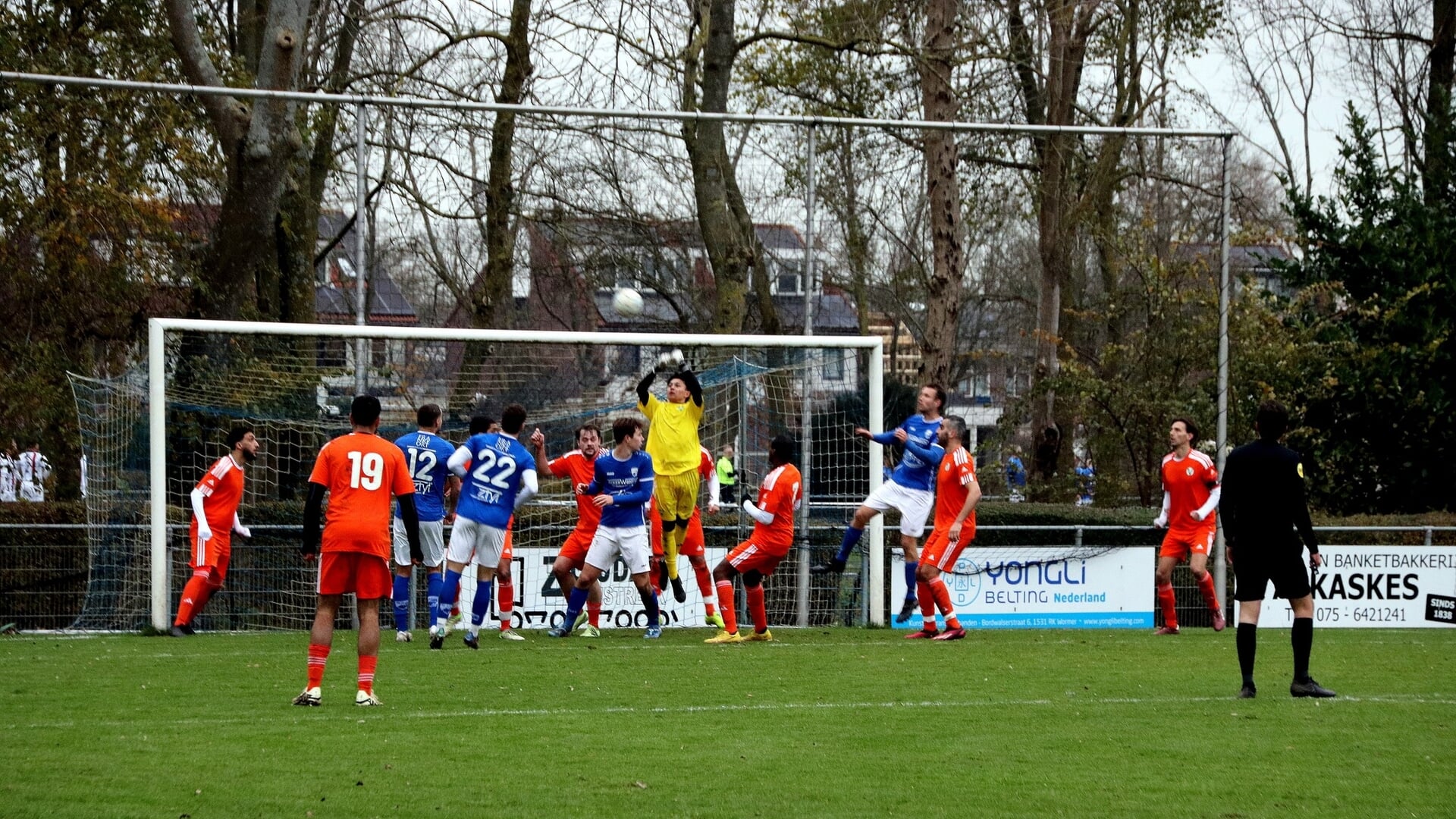 Blauw Wit W heeft onverwachts grote moeite met De Volewijckers