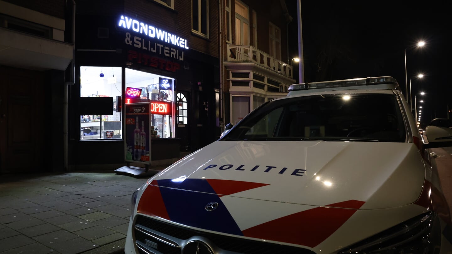 Politie onderzoekt mogelijke overval op een avondwinkel