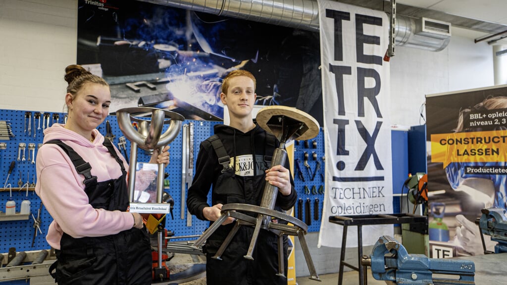 Techniektoppers-Finet--Koen-en-Miel-van-Johannes-Bosco-winnen-metaaltalentwedstrijd-Tetrix