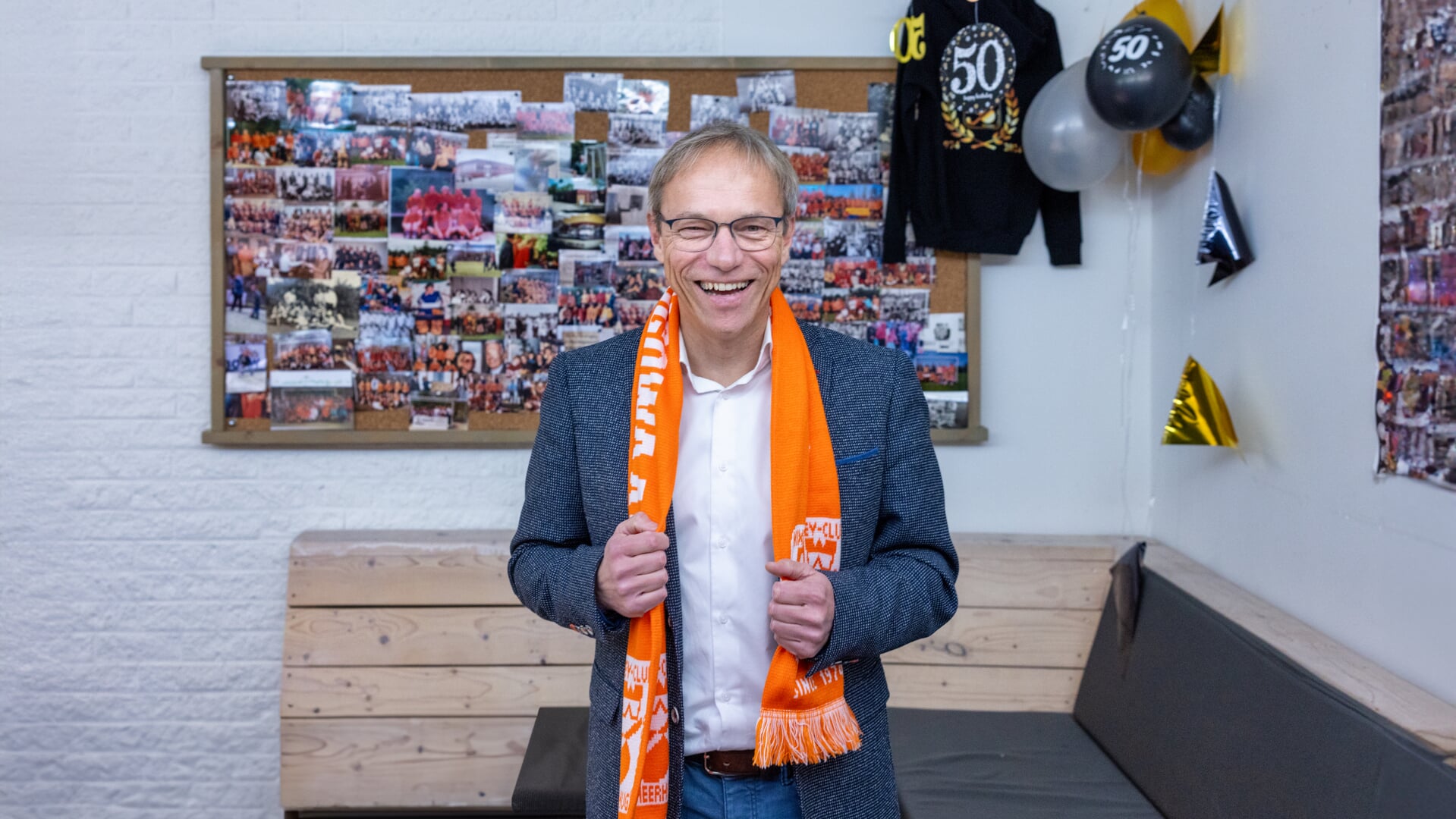 MHC-voorzitter Arie Tesselaar is trots op wat 'zijn' club in 50 jaar allemaal bereikt heeft.