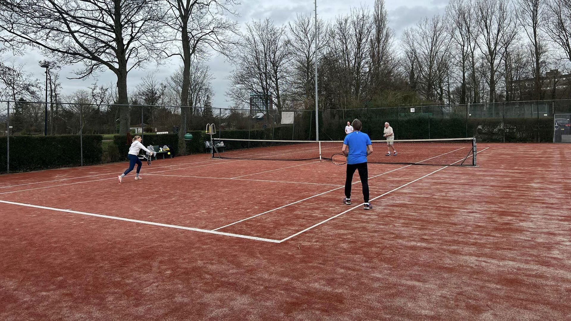 Tennispark Spieringshoek opent het seizoen deze week met het jaarlijkse Voorjaarstoernooi. (Foto: PR) 