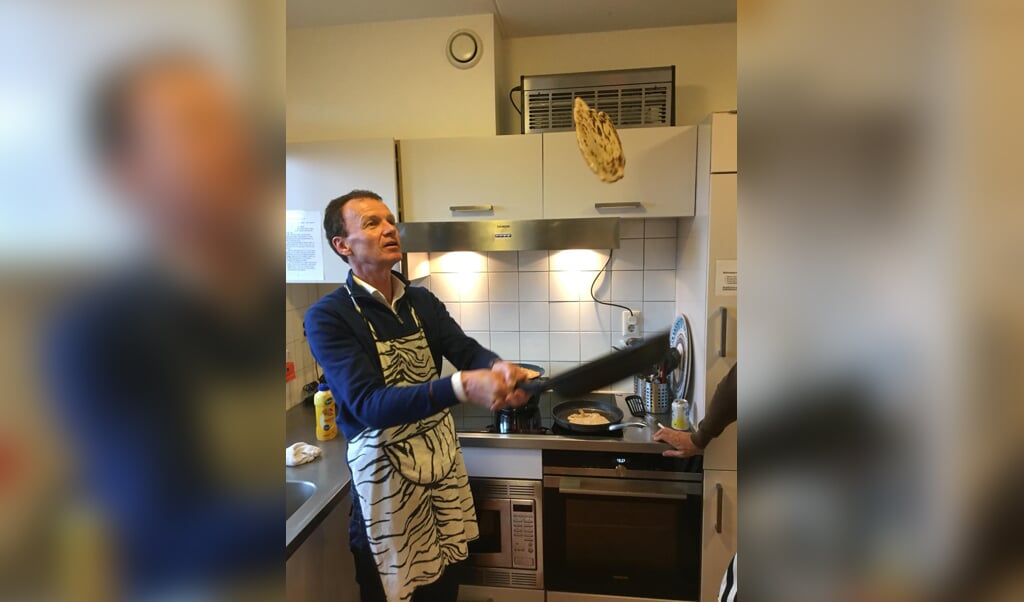 40-kilo-bakmeel--z-veel-pannenkoeken-gaan-de-Rotaryclubs-vrijdag-bakken