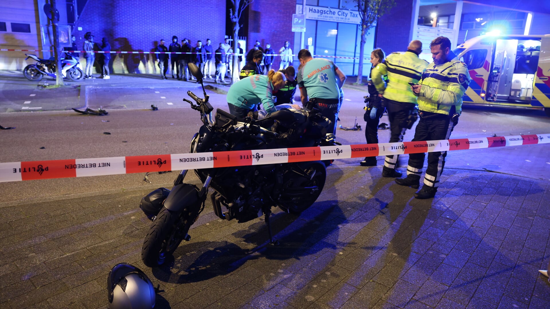 Motorrijders gewond na botsing van der Kunstraat