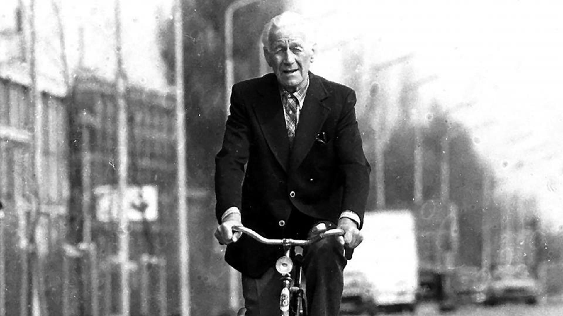 Al het verzetswerk deed Jan Brasser op de fiets.