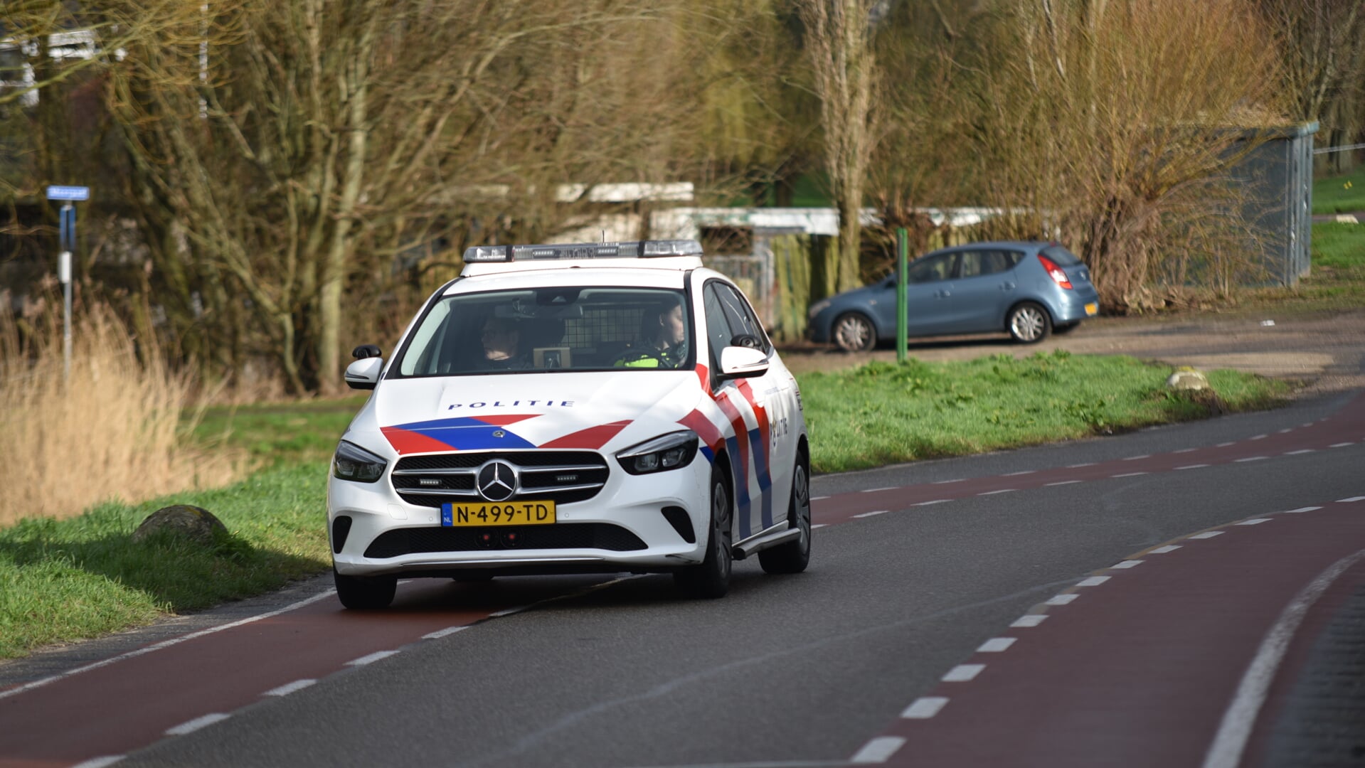 Vluchtende Verdachte Rijdt In Op Agenten In Den Haag | Al Het Nieuws ...