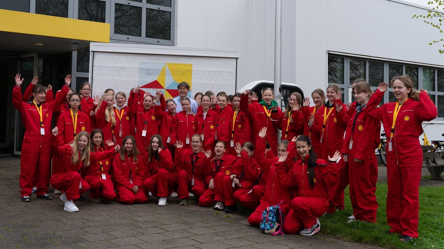 Girlsday op Shell Energy and Chemicals Park Rotterdam.