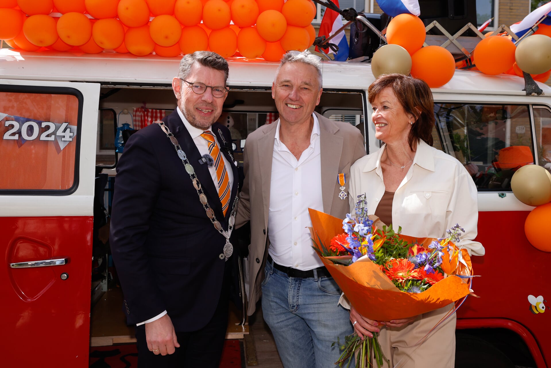 Aad van der Valk uit Poeldijk ontving vanmorgen een onderscheiding.