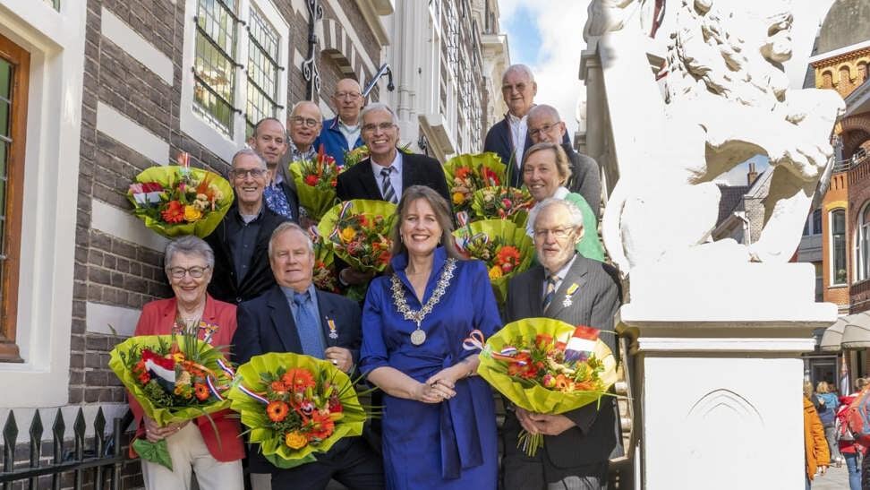 Elf Koninklijke onderscheidingen in Alkmaar.