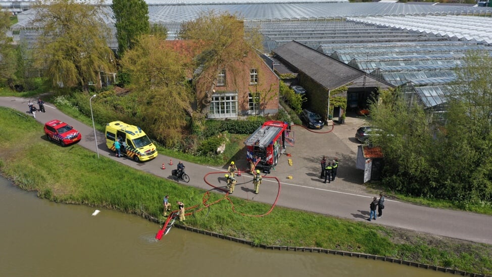 Brandweer rukt uit naar brand in tuinderij op Kerklaan in De Lier