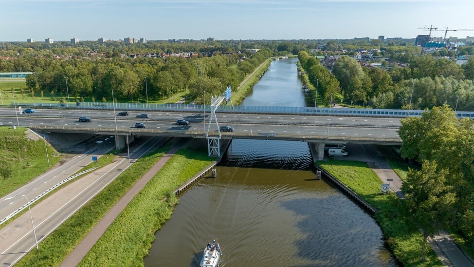 Komende week is er een rijstrook minder beschikbaar op de brug in de A7.