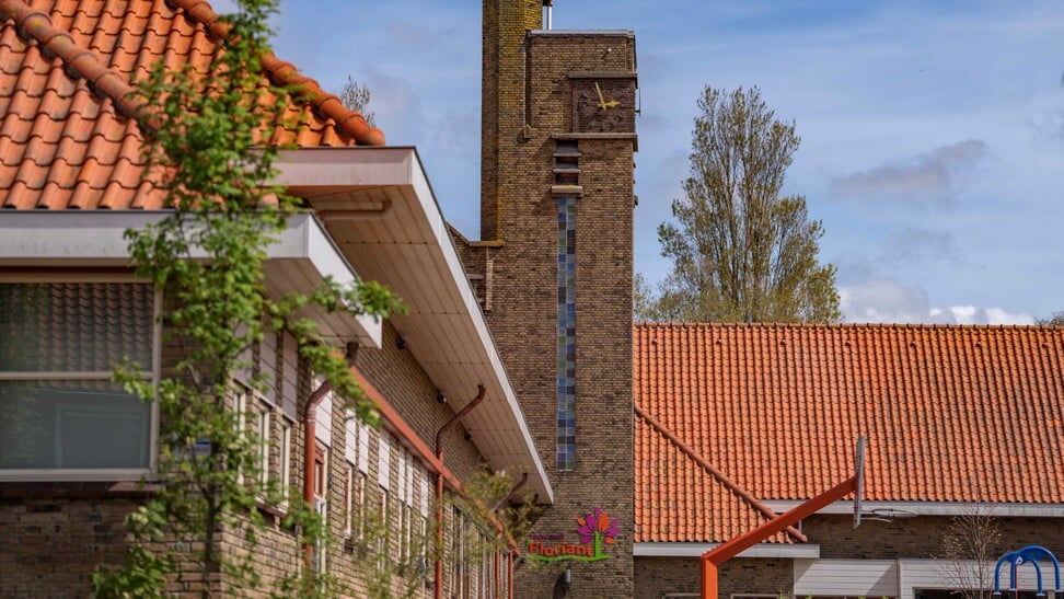 Herstel van klokkentoren van basisschool Floriant in Tuindorp is broodnodig.