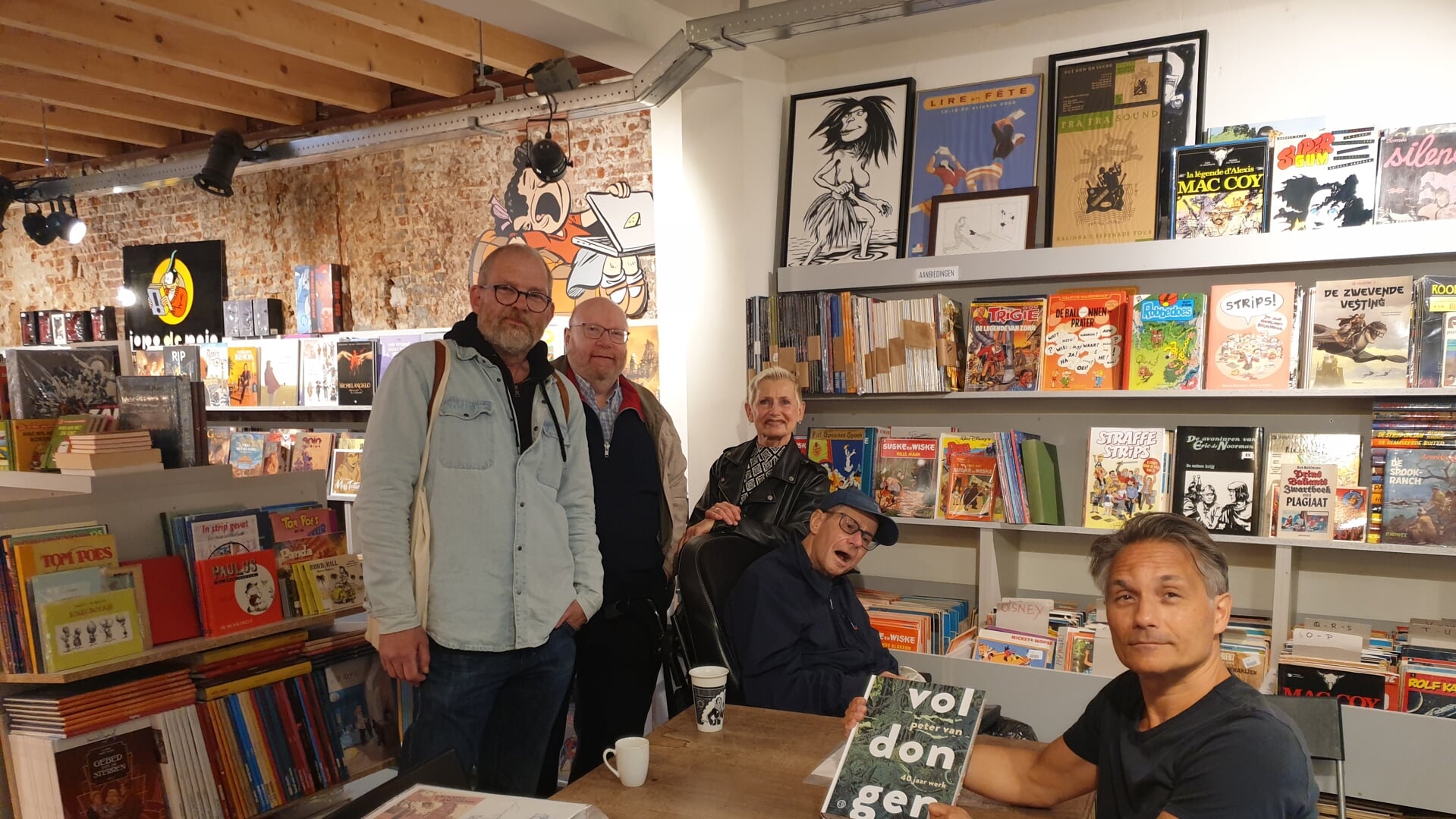 In stripwinkel Jopo de Pojo was afgelopen zaterdag een voorproefje met een signeersessie van Peter van Dongen.