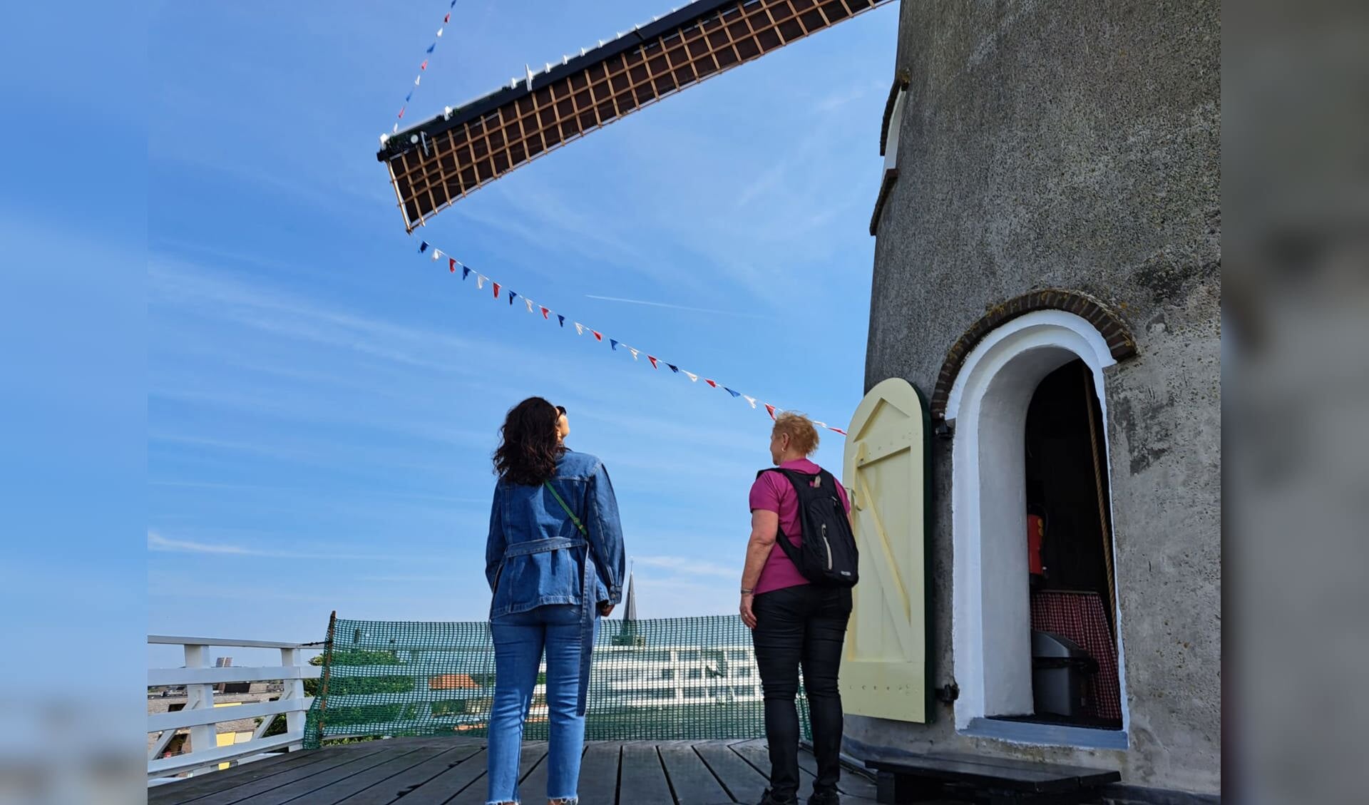Wateringers mogen vandaag, tijdens Nationale Molendag, een kijkje nemen in en op de molen om van dichtbij de herstelde wieken te zien.