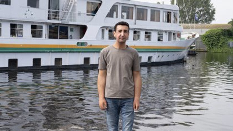 Turks-Koerdische journalist Adem Özgür geeft een inkijkje in zijn leven als vluchteling in Haarlem.