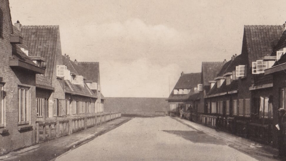 De Dijkstraat in de jaren 30.