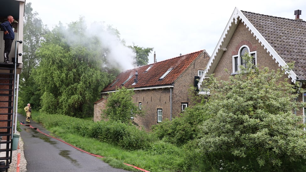 Blikseminslag veroorzaakt brand aan het Haantje in Rijswijk